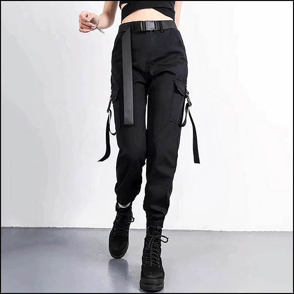 https://www.boutique-militaire.fr/cdn/shop/products/pantalon-cargo-femme-noir-avec-ceinture-boutique-militaire_600x600.jpg?v=1636220629